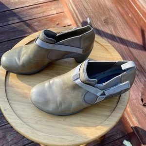 Merrell Ankle Booties /Boots -Olive Green Size 7- Small Heel - Evera Rush